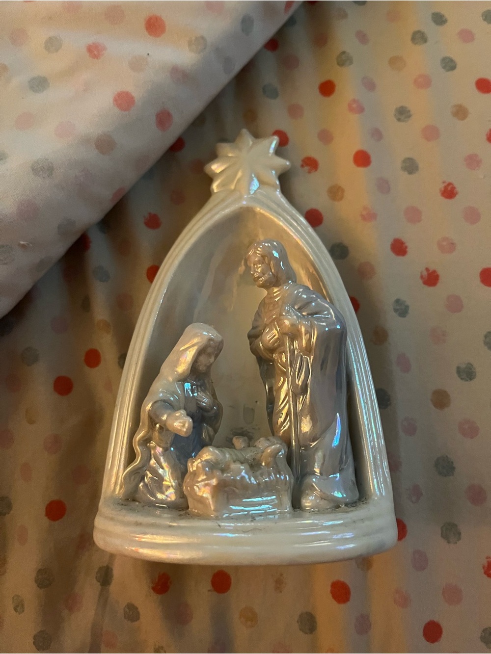 Pearlescent White Nativity Figurine - Home Holiday
